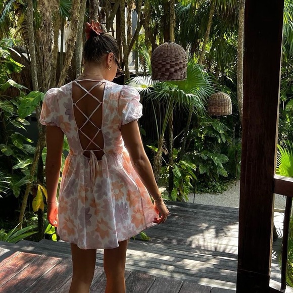 aritzia sunday best pastel t-shirt dress - Picture 2 of 4